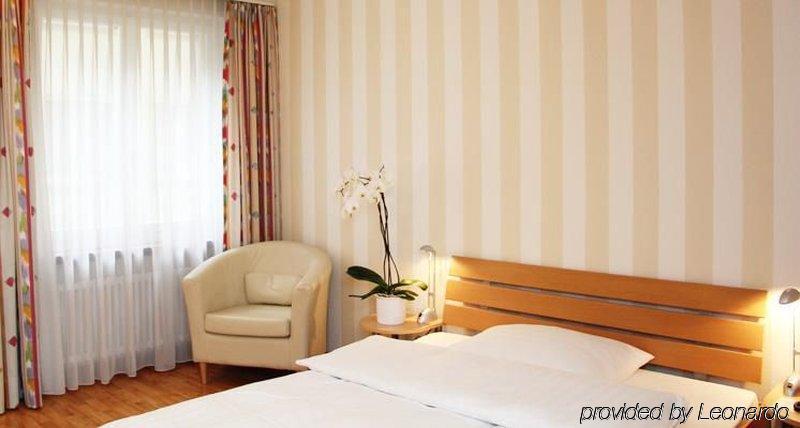 Hotel Roter Turm Solothurn Quarto foto